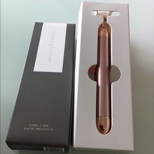 Sonic facial massager